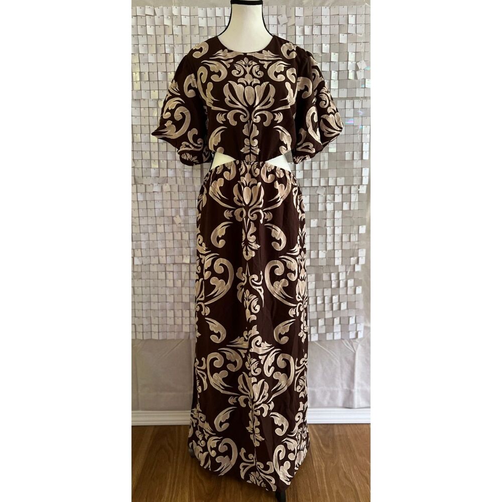 NWT Abercrombie & Fitch Short-Sleeve Cutout Maxi Dress. Size M.